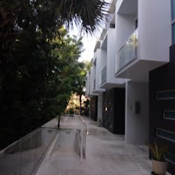 Negocio 2110 Brickell Hotel