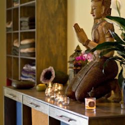 Negocio Ayama Yoga & Healing Arts Center