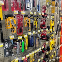 Negocio Bernie's Hardware & Lumber