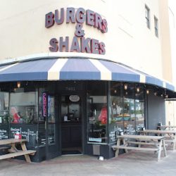 Negocio Burgers & Shakes
