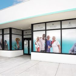 Negocio Century Medical Center