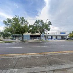 Negocio Coconut Grove Health Center