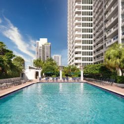 Negocio Doubletree By Hilton Grand Hotel Biscayne Bay