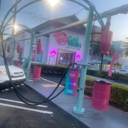 Negocio El Car Wash - Airport / Le Jeune