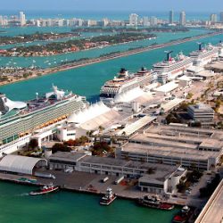 Negocio Even Hotel Miami - Airport, An Ihg Hotel