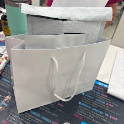 Negocio Eye Candy Laser & Wellness Inc