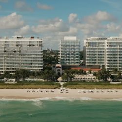 Negocio Four Seasons Hotel At The Surf Club, Surfside, Florida