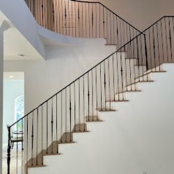 Negocio Hevia Aluminum & Iron Works