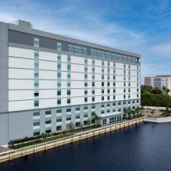 Negocio Home2 Suites By Hilton Miami Airport South Blue Lagoon