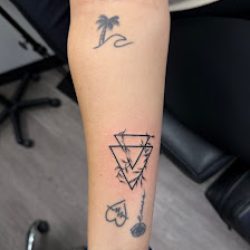 Negocio Inkbysyd Tattoo & Piercing