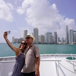 Negocio Island Queen Cruises & Tours