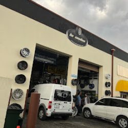 Negocio La Ceiba Tire Shop Miami