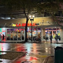 Negocio La Granja Restaurant Downtown Miami