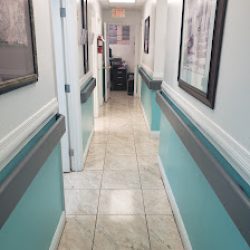 Negocio Miami Care Medical Center