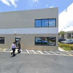 Negocio Miami Curtain Wall Consultants Corp.