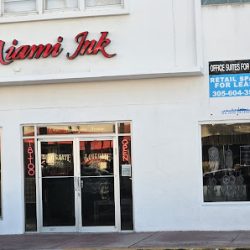 Negocio Miami Ink - Love Hate Tattoos
