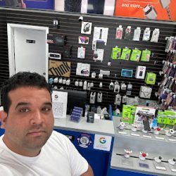 Negocio Procell Repair Little Havana
