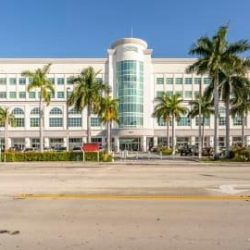 Negocio Regus - North Miami - Causeway Square