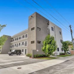 Negocio Renzzi Wynwood Apartments