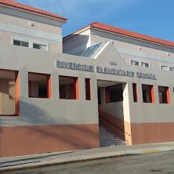 Negocio Riverside Elementary School