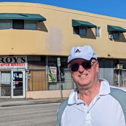Negocio Roy's Supermarket