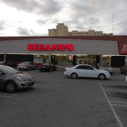 Negocio Sedano's Supermarket