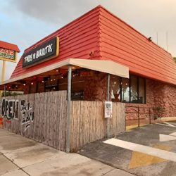 Negocio Tacos Vs. Burritos Cantina
