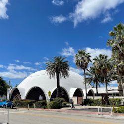 Negocio Temple Beth Sholom