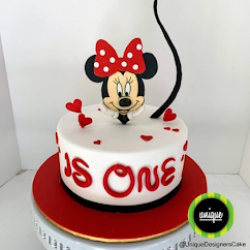 Negocio Unique Designer's Cake