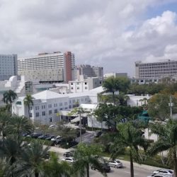 Negocio University Of Miami Health System